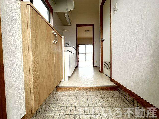 第2ハイツ明治橋の玄関