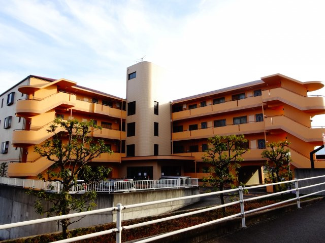 東尾マンションの外観