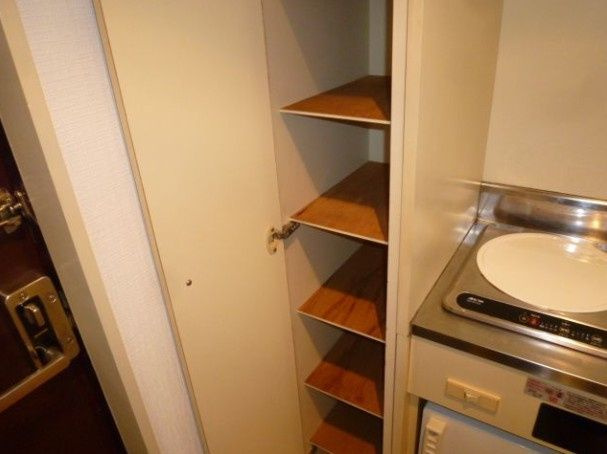 レオパレス高砂の収納