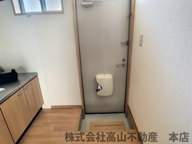 ジェニファー24　B棟の玄関