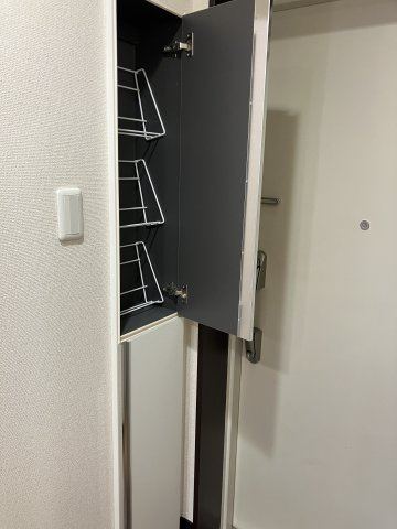ＳＨＩＭＸ　ＯＧＩ　ＭＡＩＳＯＮの玄関|玄関収納