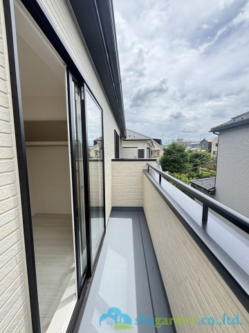 大磯町西小磯　新築戸建　全4棟2号棟のバルコニー