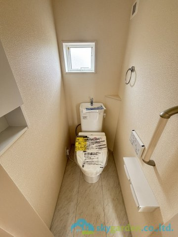 大磯町西小磯　新築戸建　全4棟2号棟のトイレ