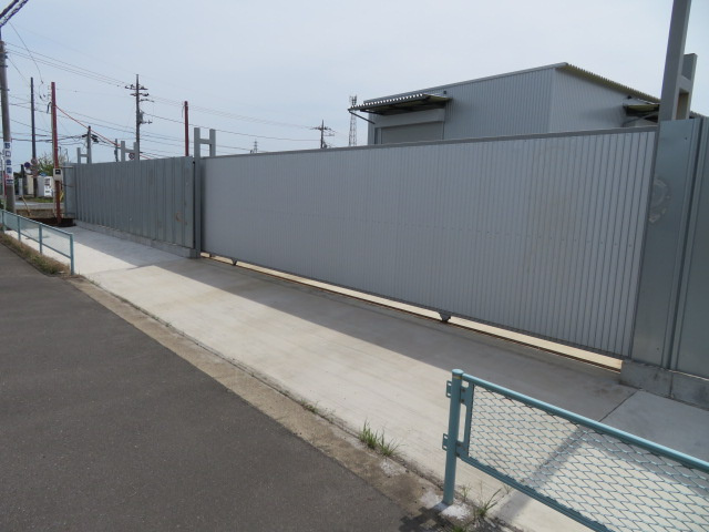 さいたま市岩槻区大字末田の倉庫のエントランス