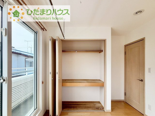 【収納】 | 筑西市玉戸　中古戸建 | お洋服の多い女性に人気！収納力の高いクローゼット付き☆彡