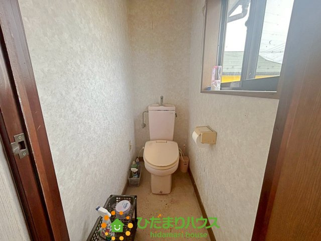幸手市千塚　中古一戸建てのトイレ