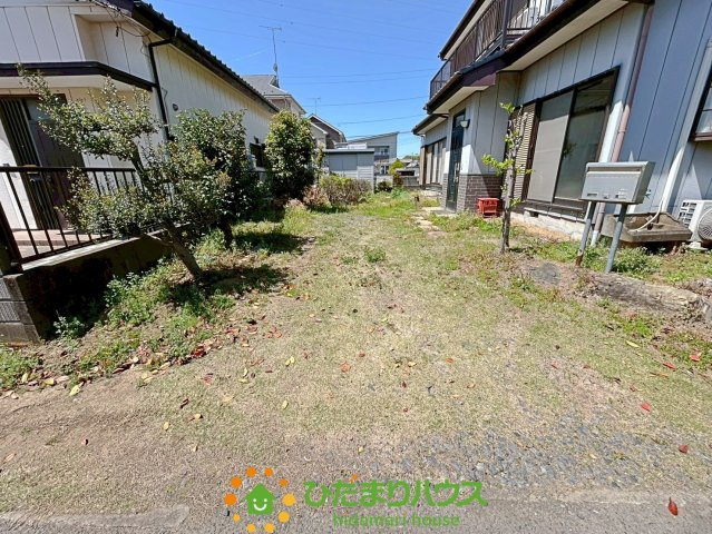 幸手市千塚　中古一戸建ての駐車場