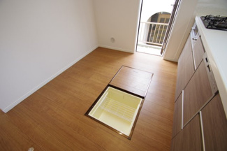 【その他】 | 【仲介手数料無料！！】多摩市連光寺3丁目　リフォーム済み中古戸建て　3399万円 | 床下収納兼点検口