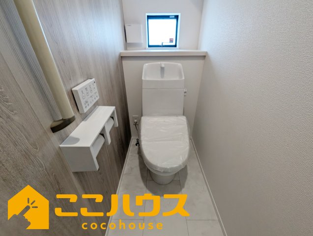 うるま市江洲2108番　新築戸建て　全10棟　G号棟のトイレ|高機能トイレ