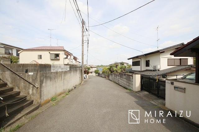 【前面道路含む現地写真】 | 現地見学やご案内は、周辺環境と合わせてエリアの特性を存分にお伝えできるような思いでに残るご案内に努めます。
