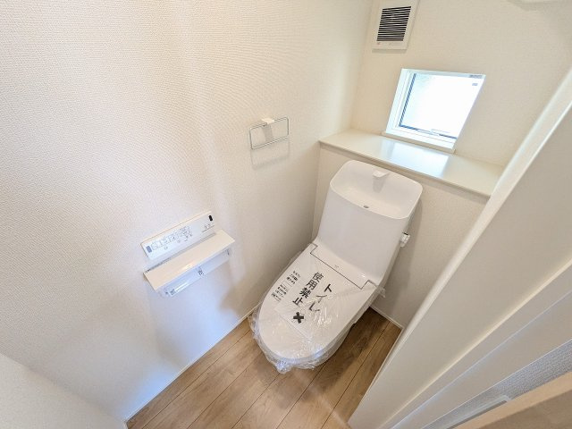 八王子市　万町　新築一戸建て　１期のトイレ|～暖房温水洗浄機能付きトイレ　冬場は特に嬉しい機能ですね～