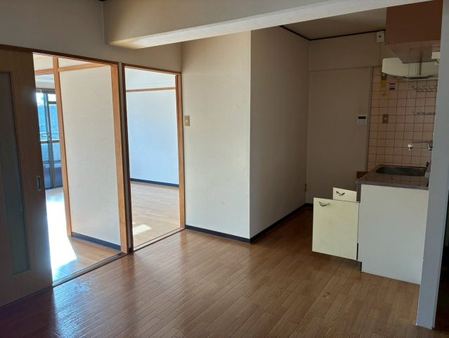 小柴クリーニングマンションの居間・リビング