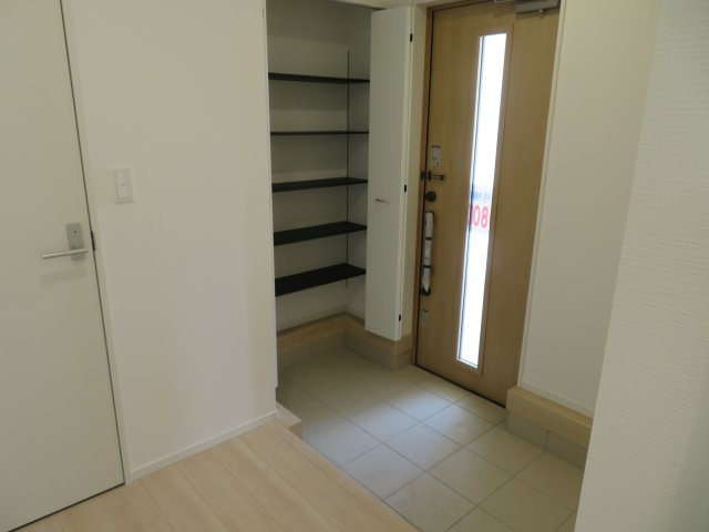 高崎市吉井町小暮第１（全2棟）1号棟の収納