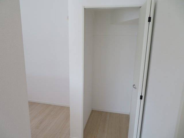 高崎市吉井町小暮第１（全2棟）1号棟の収納