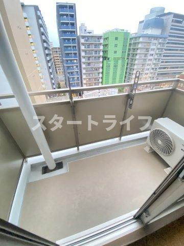 大阪市淀川区西宮原２丁目の賃貸マンションのバルコニー