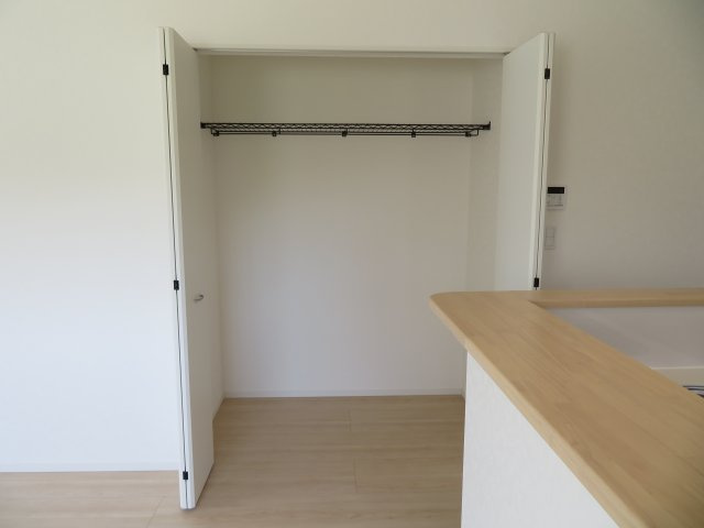 高崎市吉井町小暮第１（全2棟）2号棟の収納