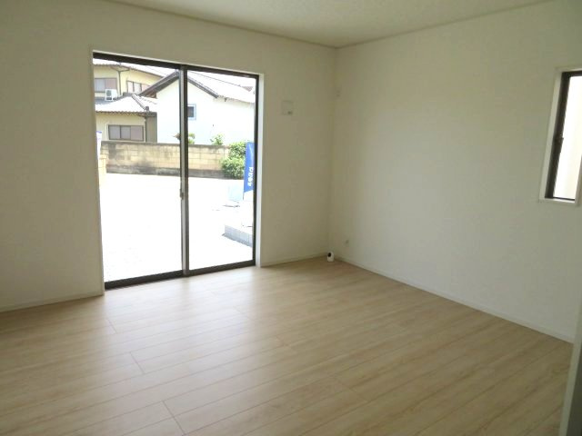 高崎市吉井町小暮第１（全2棟）2号棟の洋室