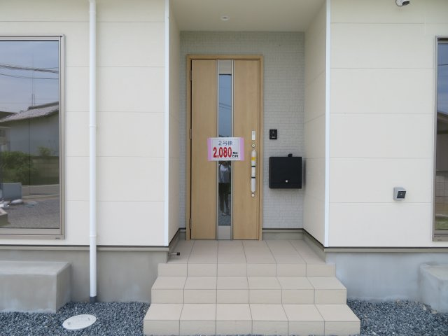 高崎市吉井町小暮第１（全2棟）2号棟の玄関