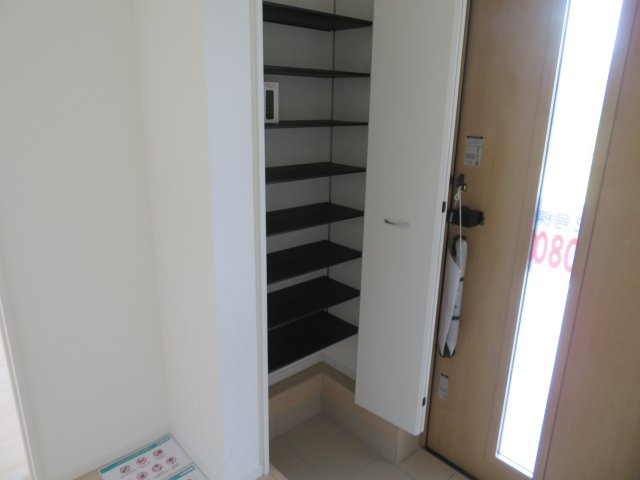 高崎市吉井町小暮第１（全2棟）2号棟の玄関