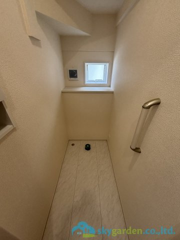 大磯町西小磯　新築戸建　全4棟1号棟のトイレ