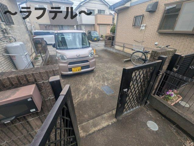 向陽スクエアC-1のエントランス
