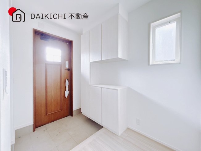 【玄関】 | 加須市馬内1期8区画　新築戸建　全8棟　2号棟