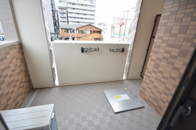 ラグゼ難波南のバルコニー