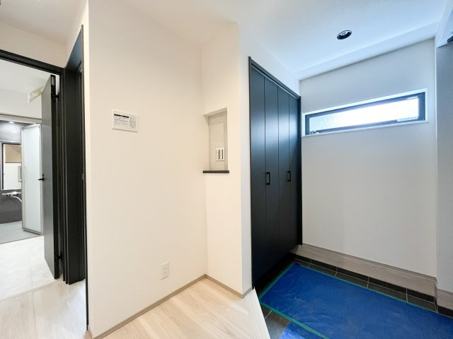 川崎市宮前区南野川3丁目　A号棟の玄関|きれいな玄関です