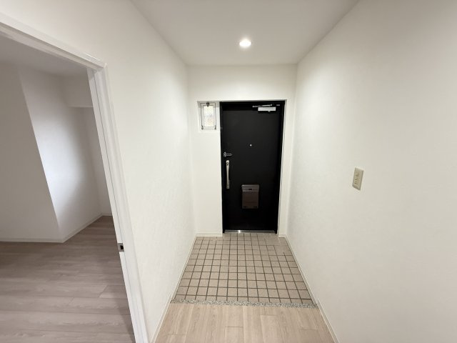 ルイシャトレ須磨名谷の玄関