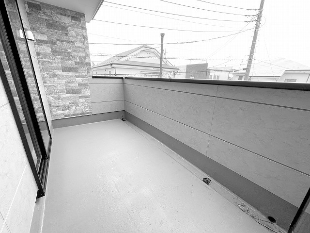 【バルコニー】 | ふじみ野市亀久保　新築一戸建住宅　全1棟　(ふじみ野店) | ルーフバルコニーのため雨の日も安心です！