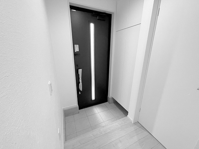 【玄関】 | ふじみ野市亀久保　新築一戸建住宅　全1棟　(ふじみ野店) | シューズボックス完備で玄関がすっきり！