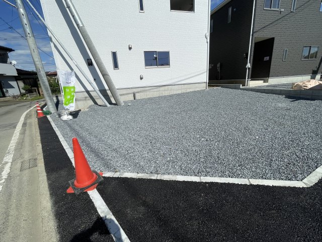 高崎市新町第１２（全3棟）1号棟の駐車場