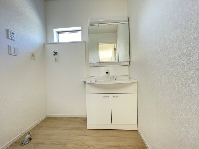 高崎市新町第１２（全3棟）1号棟の独立洗面台