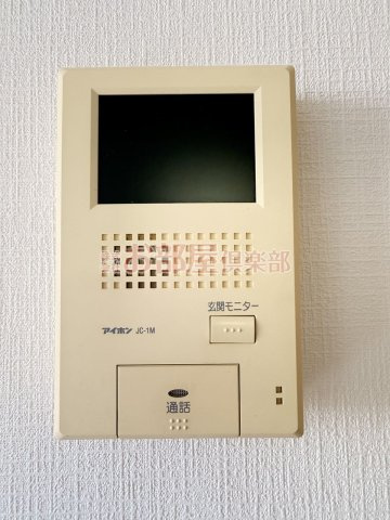 ティファニーのセキュリティ|落ち着いた色調の寝室です