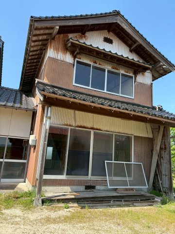 灘分町　戸建の外観|右側に離れあり