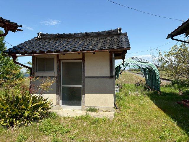灘分町　戸建のトイレ|外便所