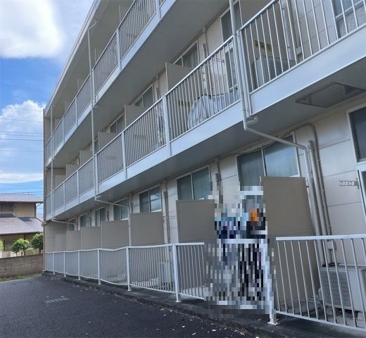 レオパレスハーモニーハイツ厚木の外観