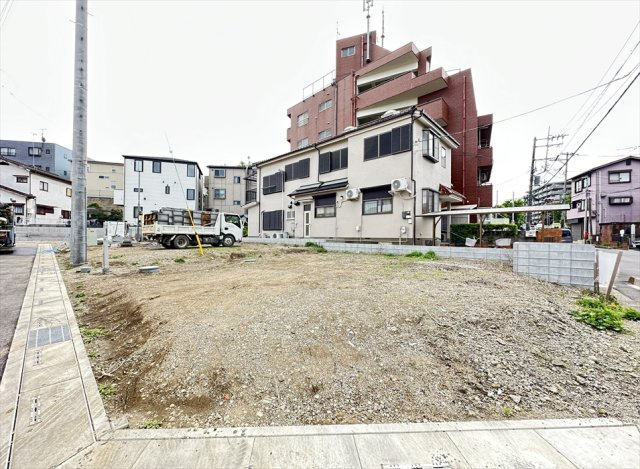 【外観】 | 志木市本町2丁目　建築条件なし売地　全5区画　(志木本店) | 販売現地／2026年4月18日撮影　
全5棟の分譲地内につき住環境良好です。