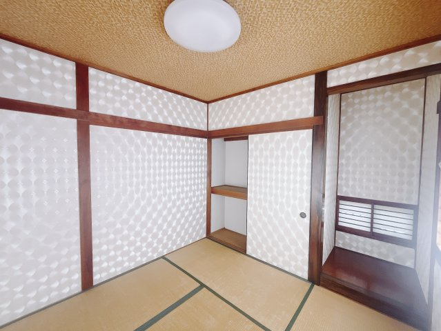 【中古戸建】高崎市中居町3丁目の和室|■1階和室｜和室でしか味わえない畳ならではの香りや素材で和のやすらぎを感じてください♪休日はお子様とお昼寝するのにも最適です！