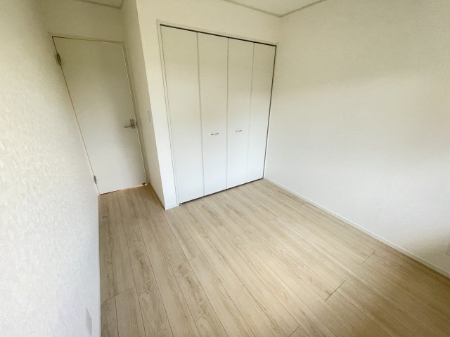 高崎市新町第１２（全3棟）3棟の洋室