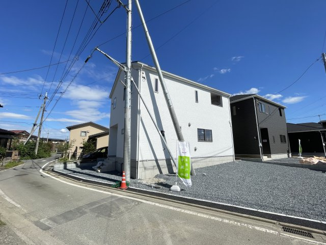 高崎市新町第１２（全3棟）3棟の前面道路含む現地写真
