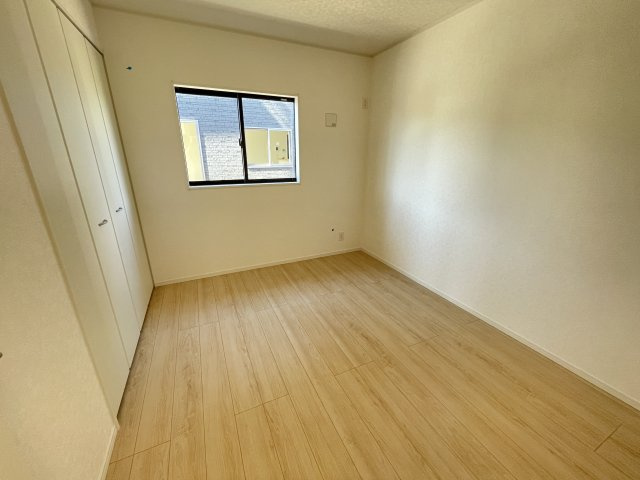 高崎市新町第１２（全3棟）3棟の洋室