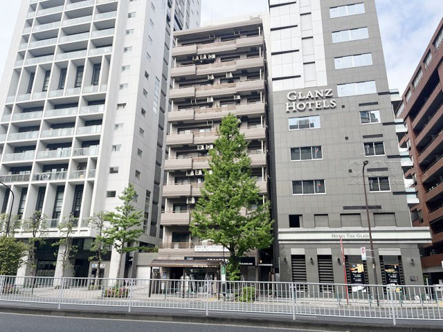 【現況写真】 | ローレル麻布十番 | 前面道路と外観の様子です。～即日のご見学可能～　お問合せはお気軽にどうぞ。