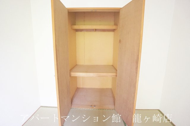 ガーデンパレスＡの収納