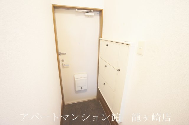 ガーデンパレスＡの玄関
