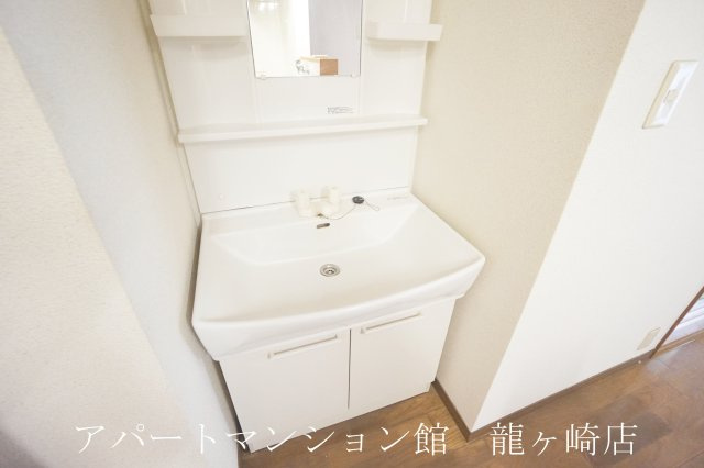 ガーデンパレスＡの独立洗面台