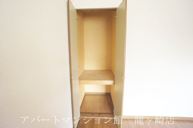 ガーデンパレスＡの収納