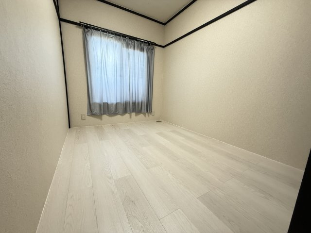 新多聞第2住宅116号棟の洋室