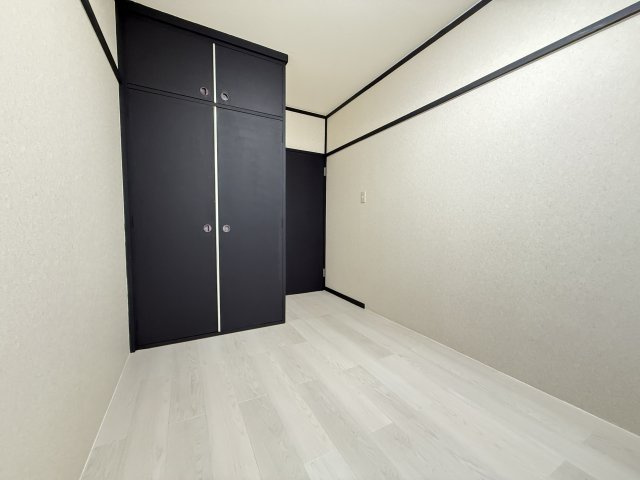 新多聞第2住宅116号棟の洋室