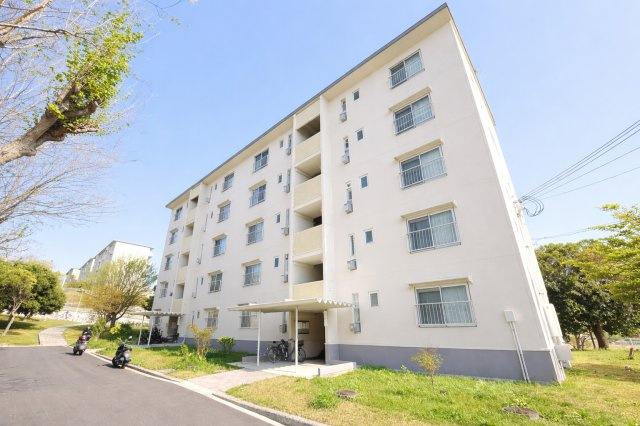新多聞第2住宅116号棟の外観